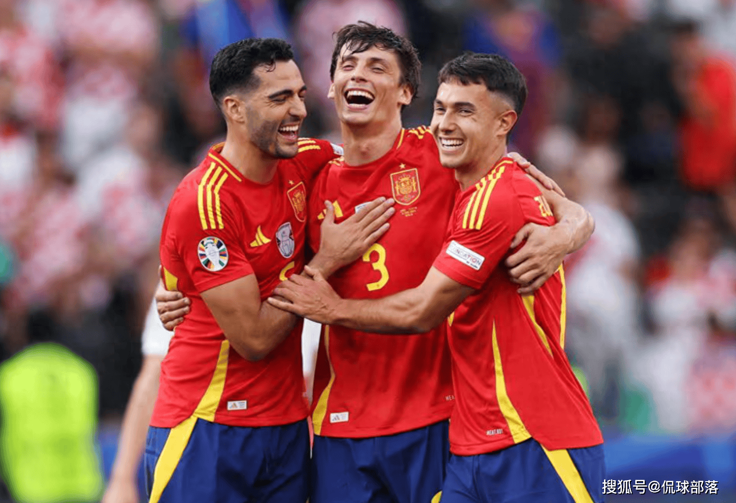 包含欧洲杯冷门横扫豪门，非凡实力诠释传奇的词条