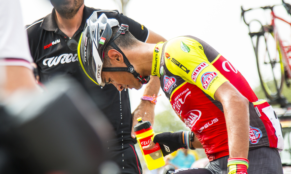 关于牙买加团队斗志昂扬，冲刺终点的信息