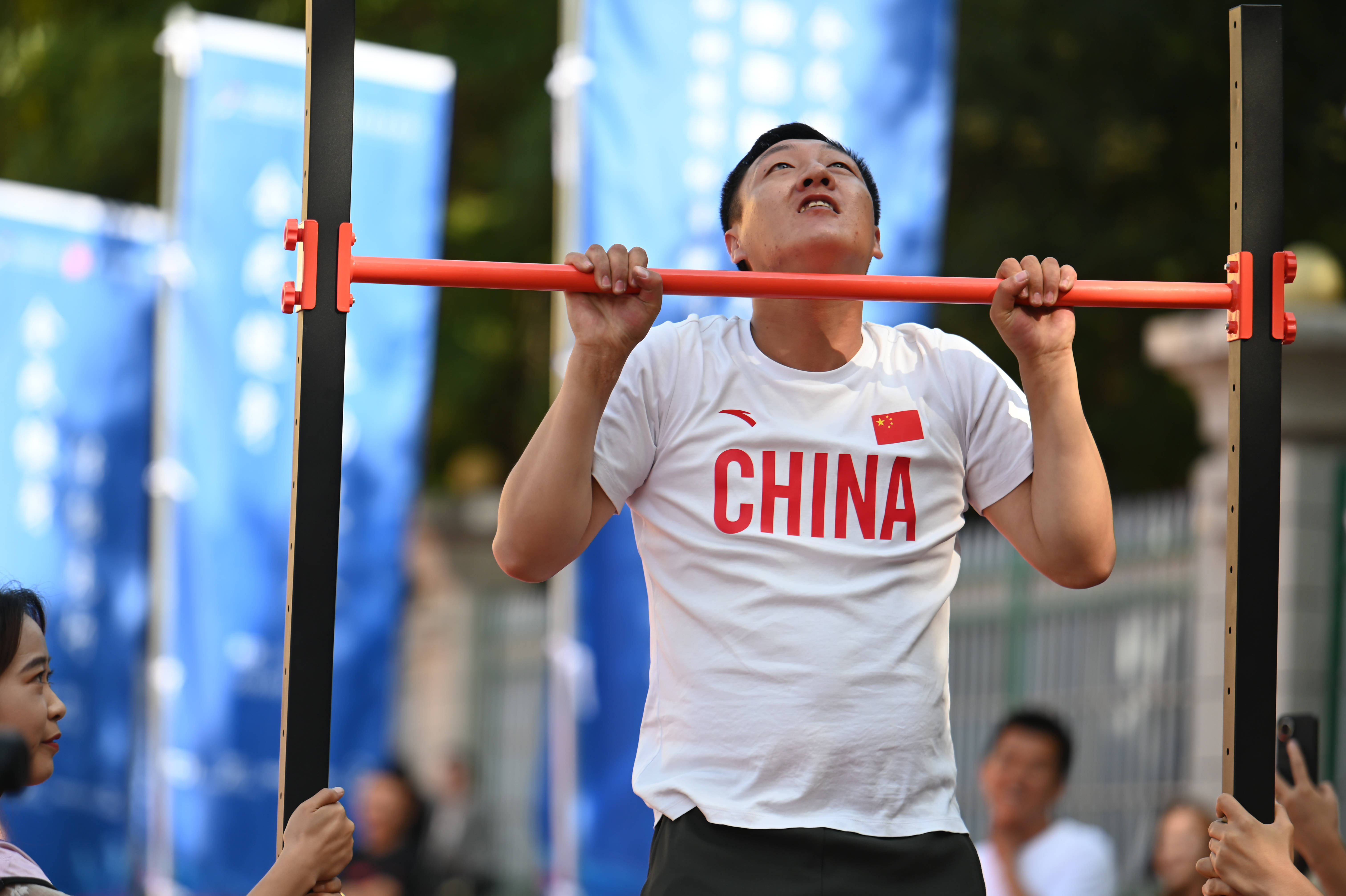 体育盛事中，各方选手尽展风采