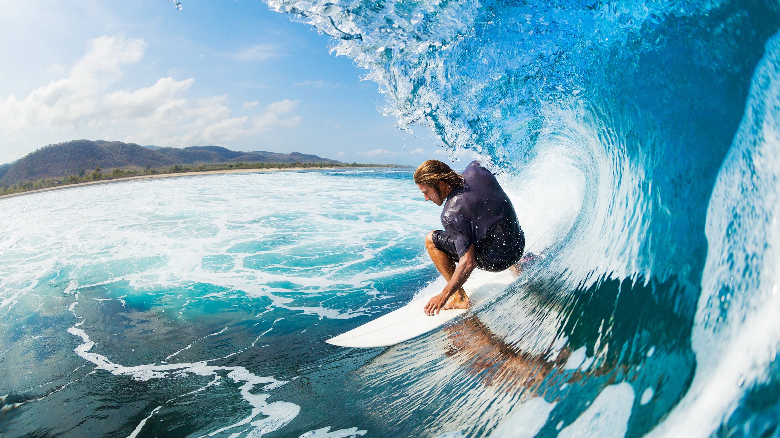 当岭南雄狮遇见好莱坞星光，广东队虚拟对决湖人，东契奇稳定输出启示录